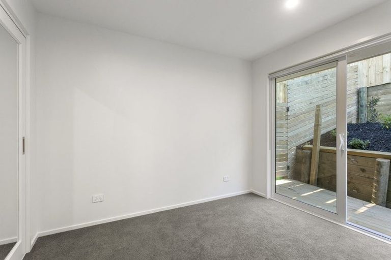 Photo of property in 5 Maraeariki Avenue, Orewa, 0931