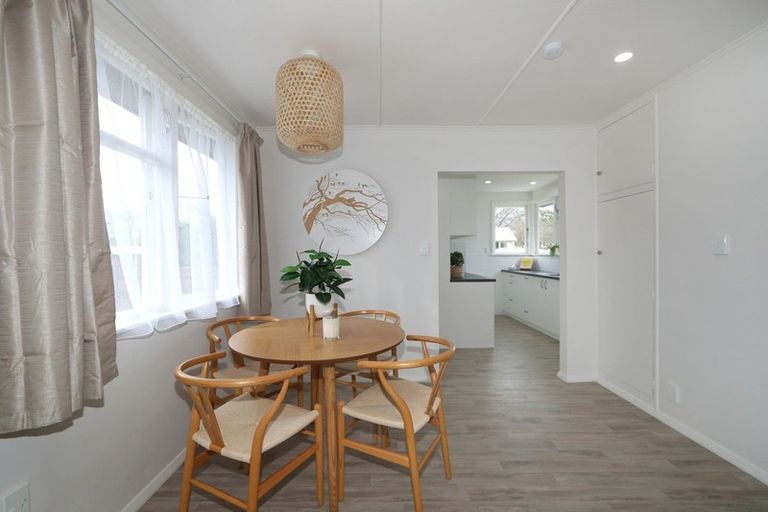 Photo of property in 30 Lipscombe Crescent, Havelock North, 4130