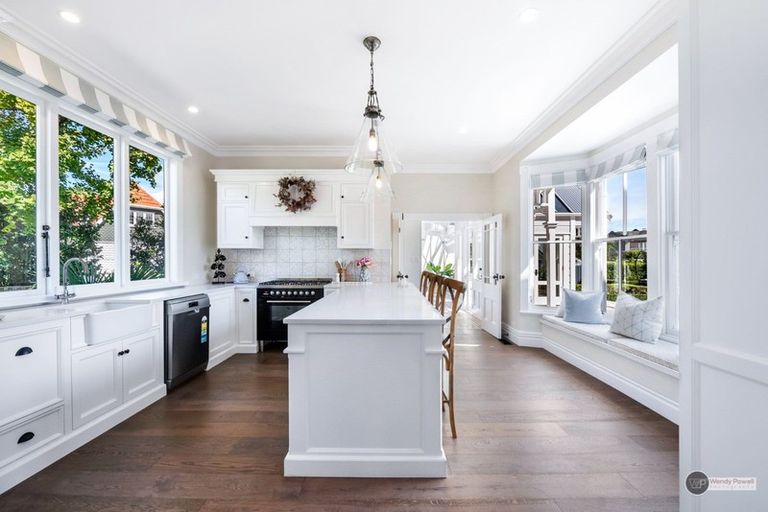 Photo of property in 176 Waterloo Road, Hutt Central, Lower Hutt, 5010