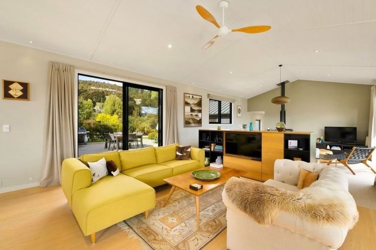 Photo of property in 12 Hidden Hills Drive, Wanaka, 9305