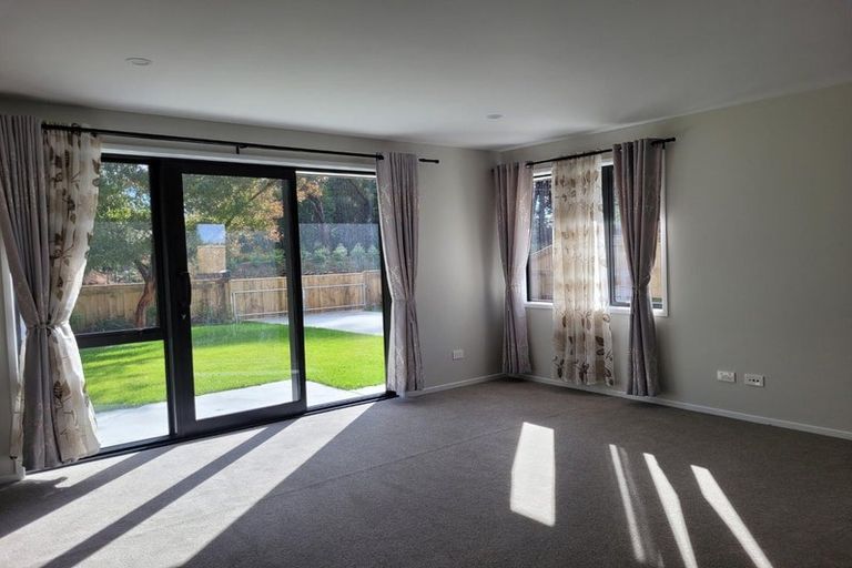 Photo of property in 77 Lincoln Road, Carterton, 5713