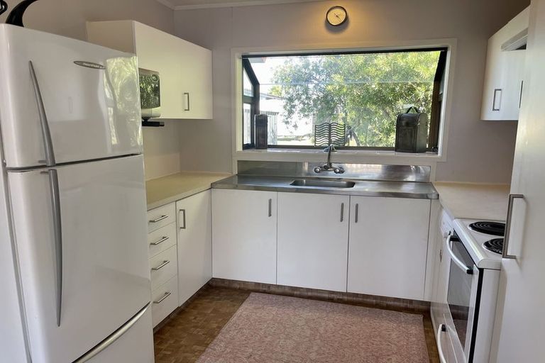 Photo of property in 160 Karewa Parade, Papamoa Beach, Papamoa, 3118