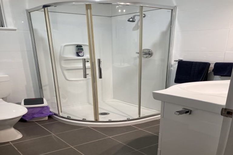 Photo of property in 1/3 Camp Street, Silverstream, Upper Hutt, 5019