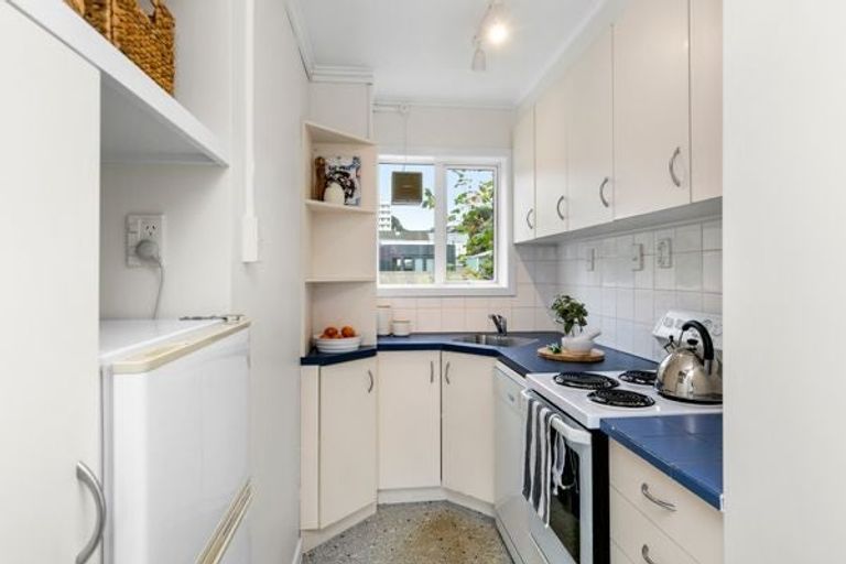 Photo of property in Windsor Court, 3/340 Tinakori Road, Thorndon, Wellington, 6011