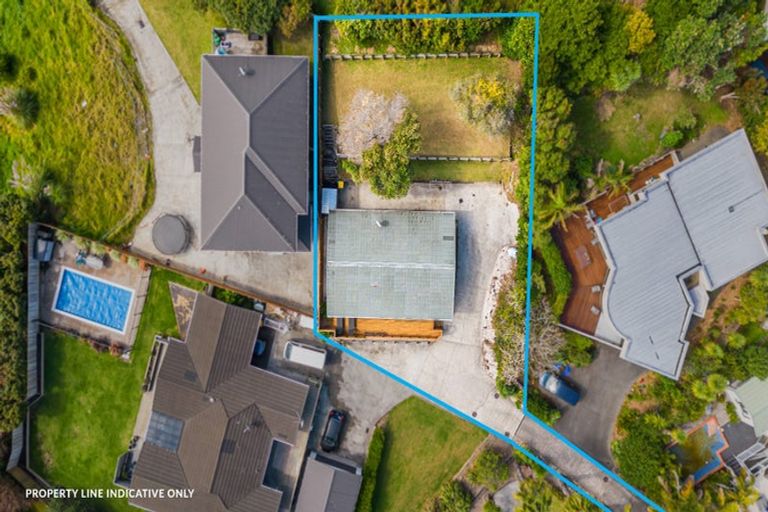 Photo of property in 15 Jelas Road, Red Beach, 0932