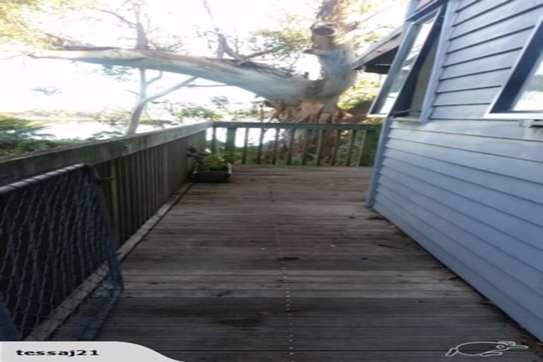 Photo of property in 37 Dakota Avenue, Beach Haven, Auckland, 0626