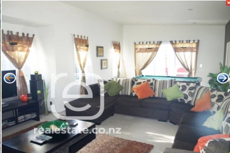 Photo of property in 657 Beach Road, Rothesay Bay, Auckland, 0630