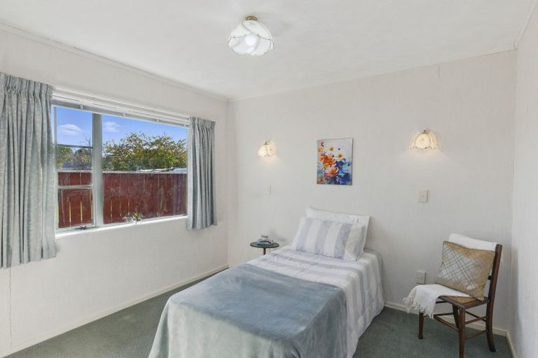Photo of property in 3 Surrey Lane, Levin, 5510