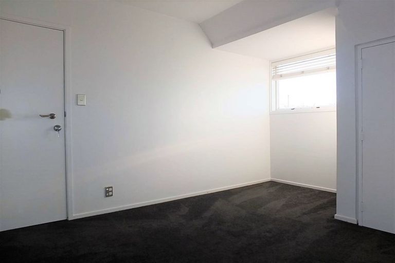 Photo of property in 76b Memorial Avenue, Ilam, Christchurch, 8053