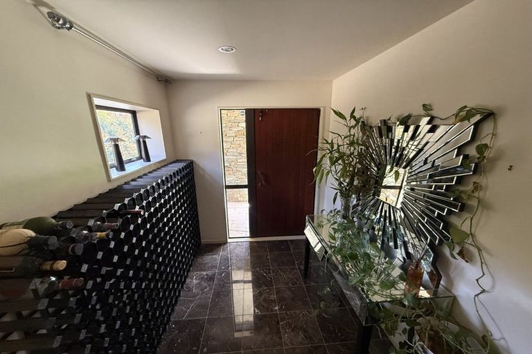 Photo of property in 71 Kittiwake Drive, Schnapper Rock, Auckland, 0632