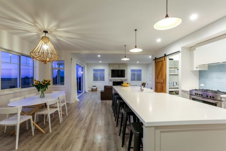 Photo of property in 55 Fernbrook Drive, Hurworth, New Plymouth, 4310