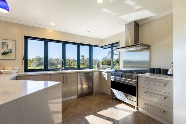 Photo of property in 32 Broadsea Avenue, Ruby Bay, Mapua, 7005