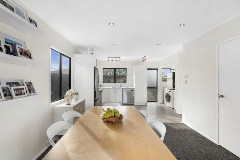 Photo of property in 13 Benchmark Drive, Massey, Auckland, 0614