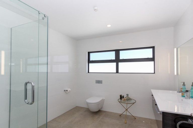 Photo of property in 8/86 Hurlstone Drive, Waiwhakaiho, New Plymouth, 4312