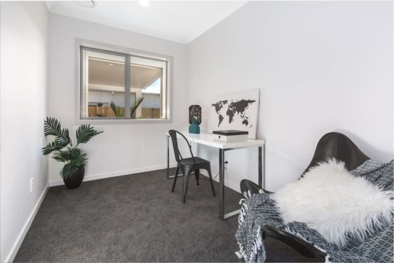 Photo of property in 9 Breakwater Way, Whitby, Porirua, 5024