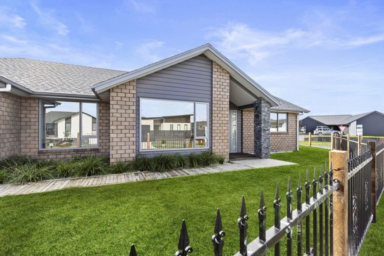 Photo of property in 2 Sydney Place, Flagstaff, Hamilton, 3210