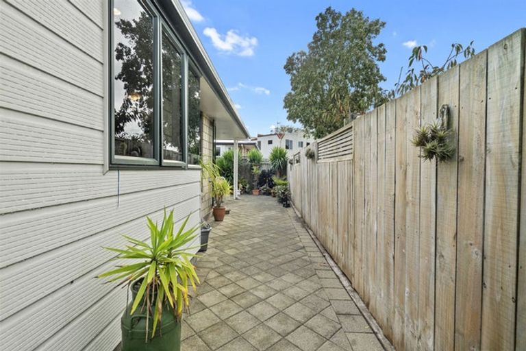 Photo of property in 529c Devonport Road, Tauranga South, Tauranga, 3112