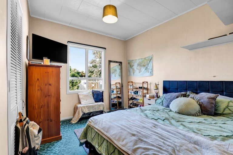 Photo of property in 239 Coronation Avenue, Welbourn, New Plymouth, 4310