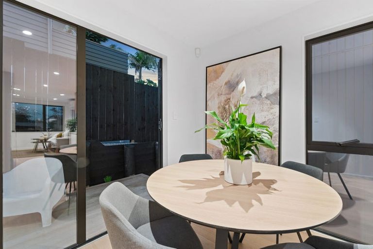 Photo of property in 9b O'donn Avenue, Beach Haven, Auckland, 0626