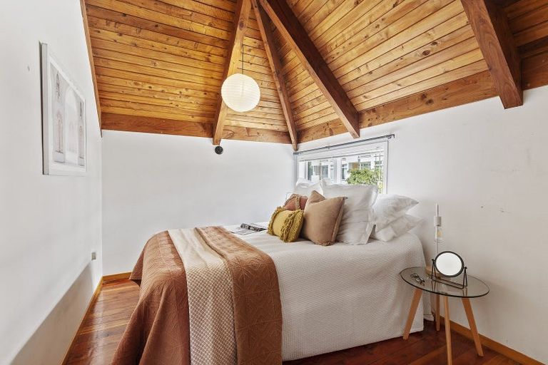 Photo of property in 70f Majoribanks Street, Mount Victoria, Wellington, 6011