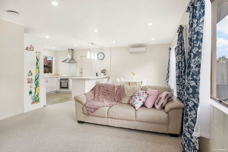 Photo of property in 1/32 Stredwick Drive, Torbay, Auckland, 0630