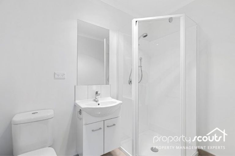 Photo of property in 12 Pangu Way, Mangere, Auckland, 2022