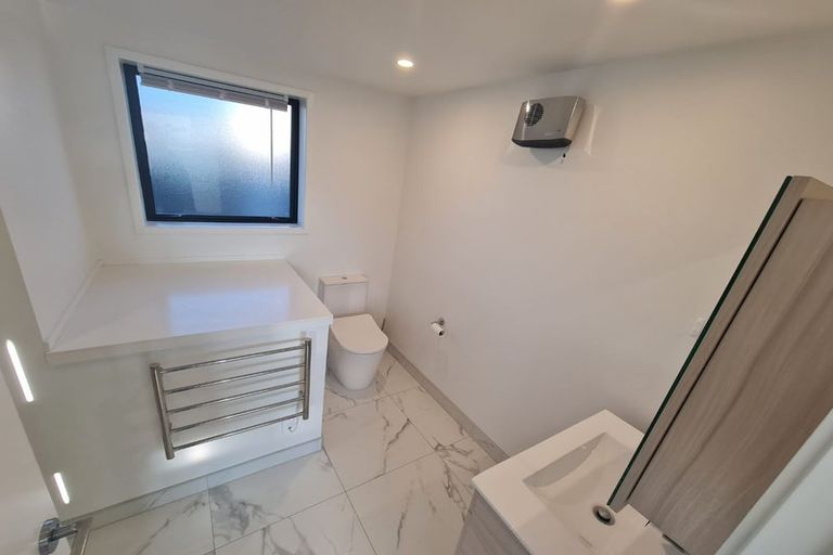 Photo of property in 3/183 Cambridge Terrace, Fairfield, Lower Hutt, 5011