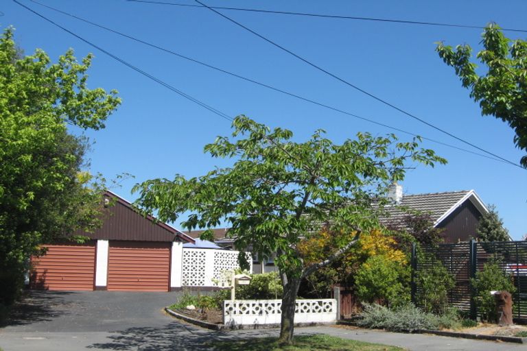 Photo of property in 9 Dymock Place, Bishopdale, Christchurch, 8053