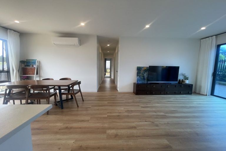 Photo of property in 15 Arawaru Avenue, Wainui, Silverdale, 0992