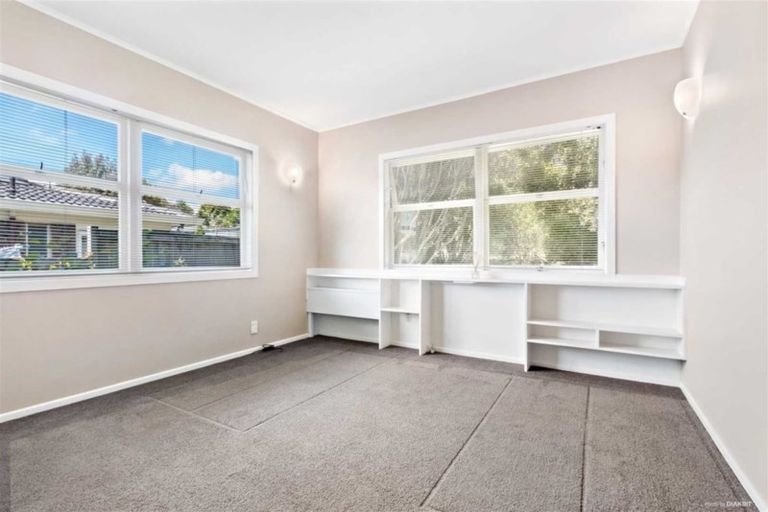 Photo of property in 23 Charles Dickens Drive, Mellons Bay, Auckland, 2014