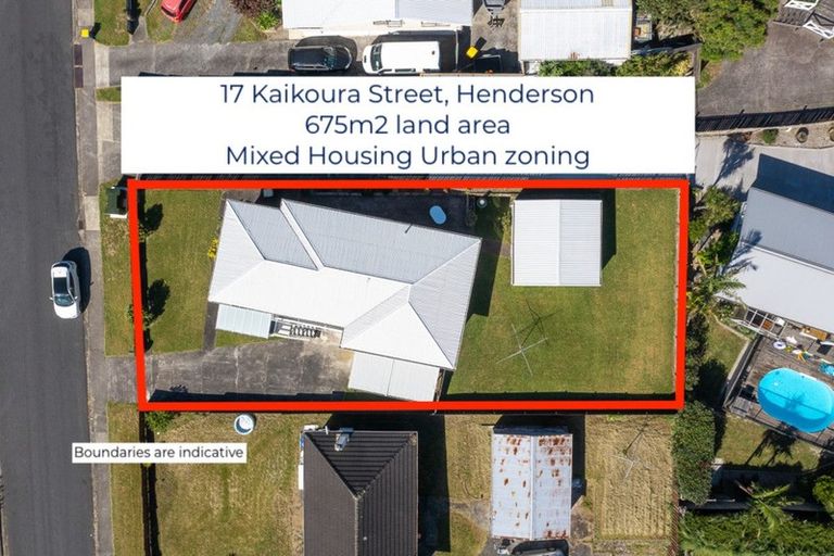 Photo of property in 17 Kaikoura Street, Henderson, Auckland, 0612