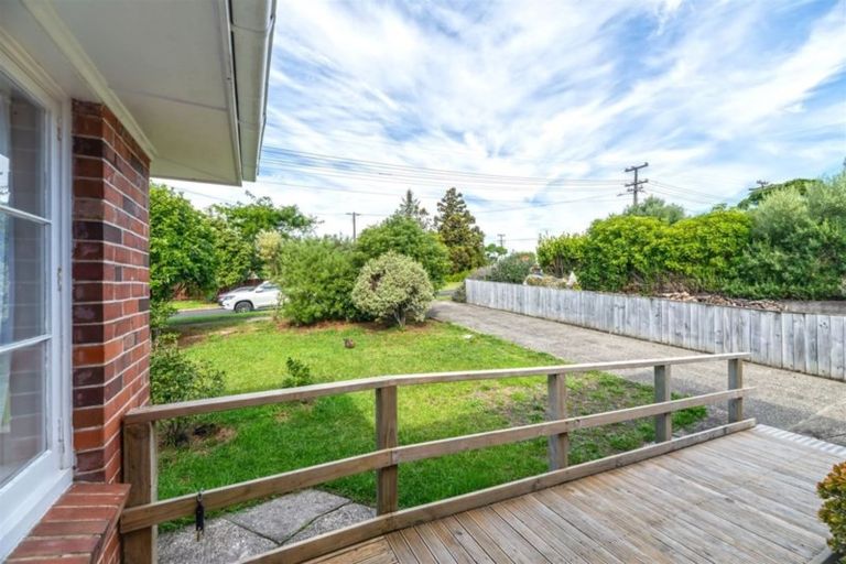 Photo of property in 24 Koromiko Street, New Lynn, Auckland, 0600