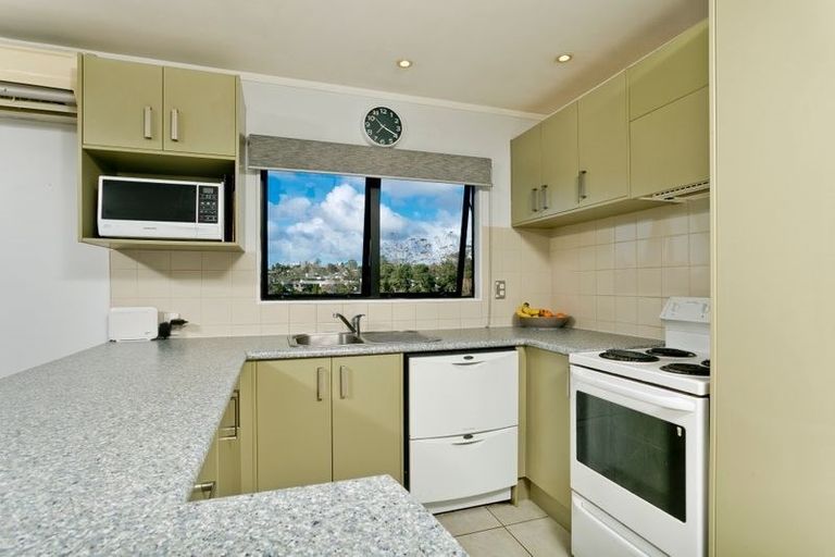 Photo of property in 44 Garton Drive, Massey, Auckland, 0614