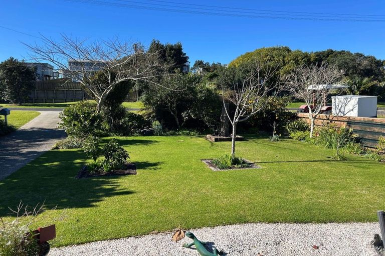 Photo of property in 109 Ocean Beach Road, Tairua, 3508