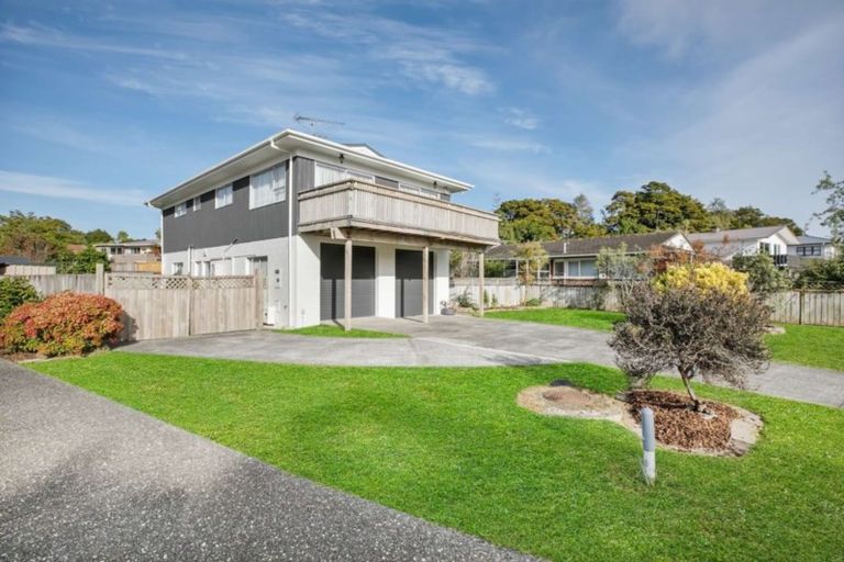 Photo of property in 43 Lawrence Crescent, Hillpark, Auckland, 2102