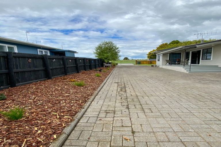 Photo of property in 44 College Road, Edgecumbe, 3120