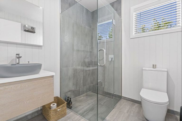 Photo of property in 22 Robrosa Street, Wanaka, 9305