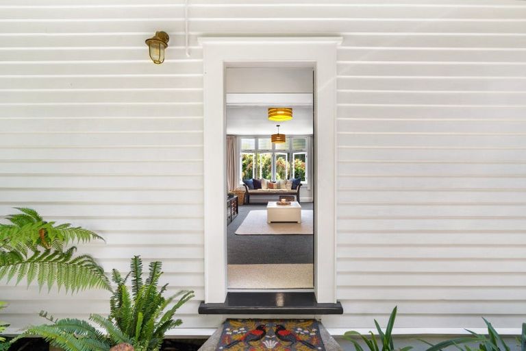 Photo of property in 23 Lighthouse Road, Bluff Hill, Napier, 4110