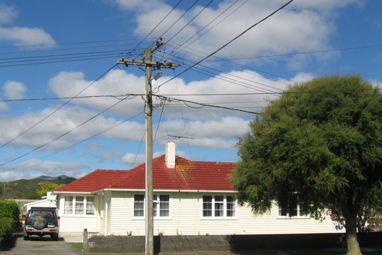 Photo of property in 8 Hazel Street, Ebdentown, Upper Hutt, 5018