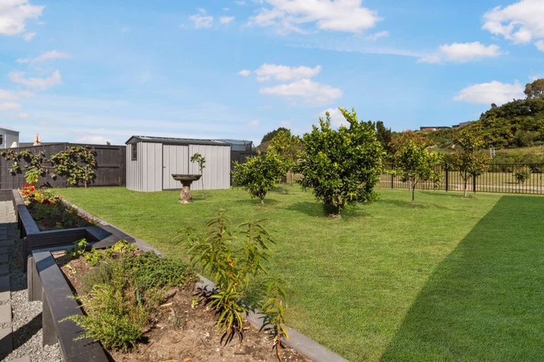 Photo of property in 107 Awataha Crescent, Pyes Pa, Tauranga, 3110