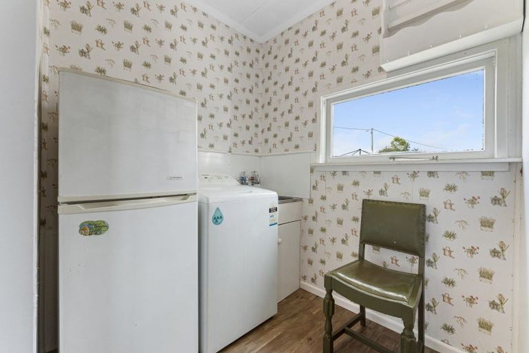 Photo of property in 12 Queen Street, Pahiatua, 4910