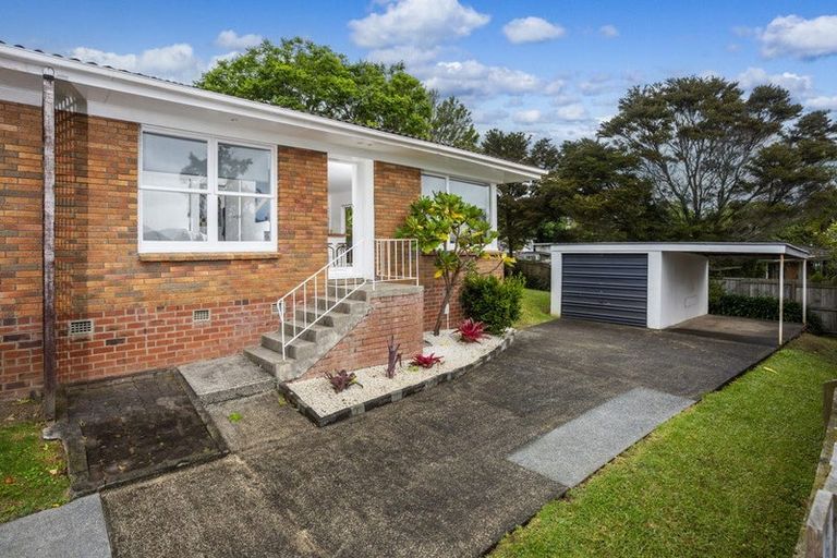 Photo of property in 2/40a Blakeborough Drive, Forrest Hill, Auckland, 0620