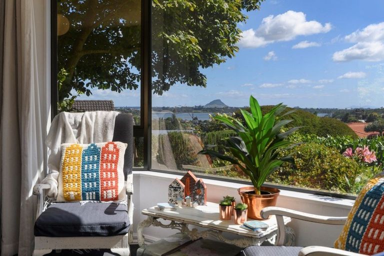 Photo of property in 70 Oteki Park Drive, Welcome Bay, Tauranga, 3112