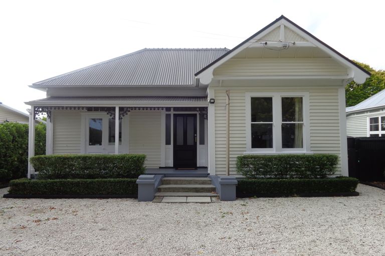 Photo of property in 17 Oxley Avenue, St Albans, Christchurch, 8014