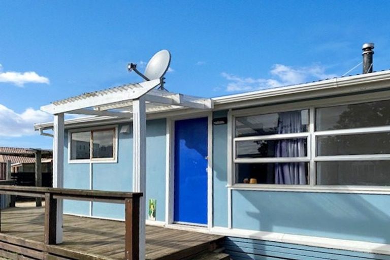 Photo of property in 43a Thomas Place, Foxton Beach, Foxton, 4815