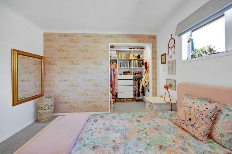 Photo of property in 8 Hussey Street, Oakura, 4314