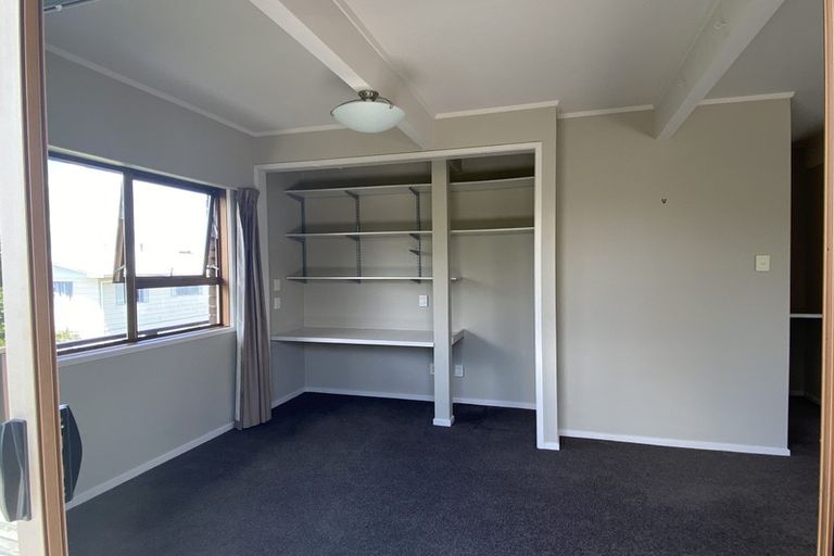 Photo of property in 6 Barnhill Crescent, Pahurehure, Papakura, 2113