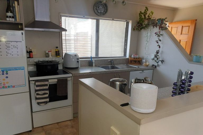 Photo of property in 2/708 Terrace Road, Parkvale, Hastings, 4122