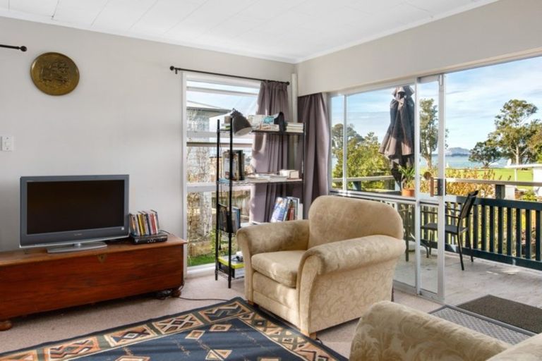 Photo of property in 14 Harbour View Road, Omokoroa, 3114