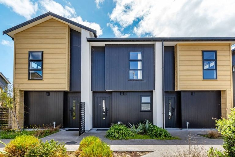 Photo of property in 41 Te Ara O Papatahi, Wainuiomata, Lower Hutt, 5014